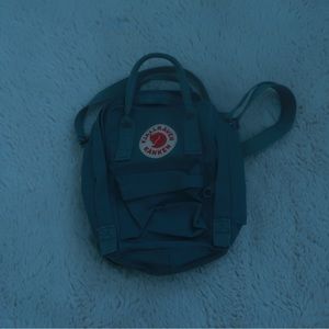Blue/green fjallraven kanken